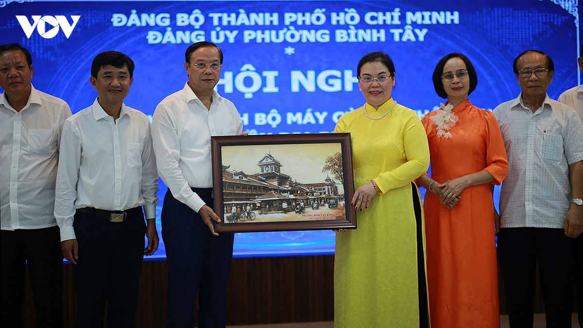 Akaok phuong payua thaik inem krung