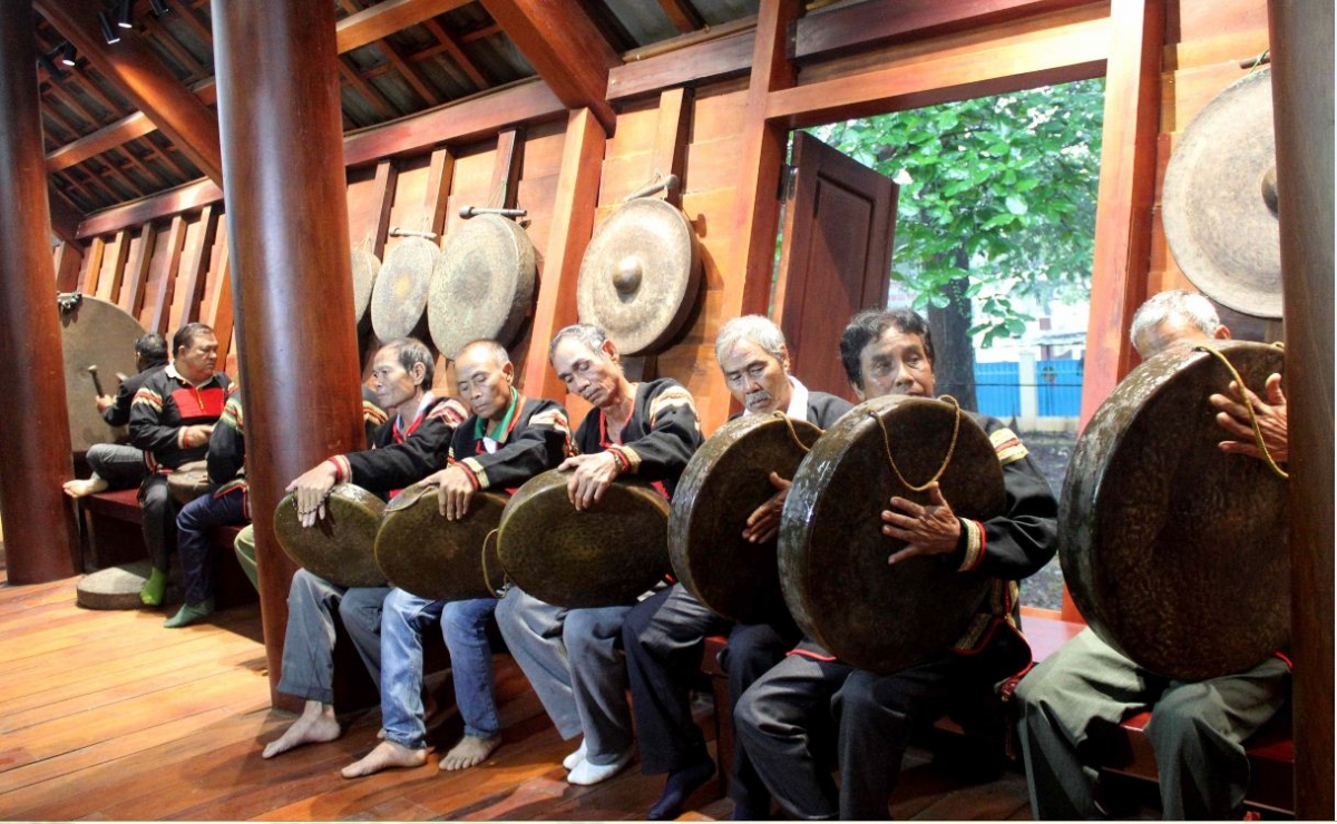 Kơtum chêng rak vế idrâp tung mâu túa rơkâu xối dêi mơngế Rơđế ƀă rơrêk tơtro ƀă roh ki po leh mơdĭng ƀă tơrêm tơdroăng ki pêi pro tung rơkâu xối