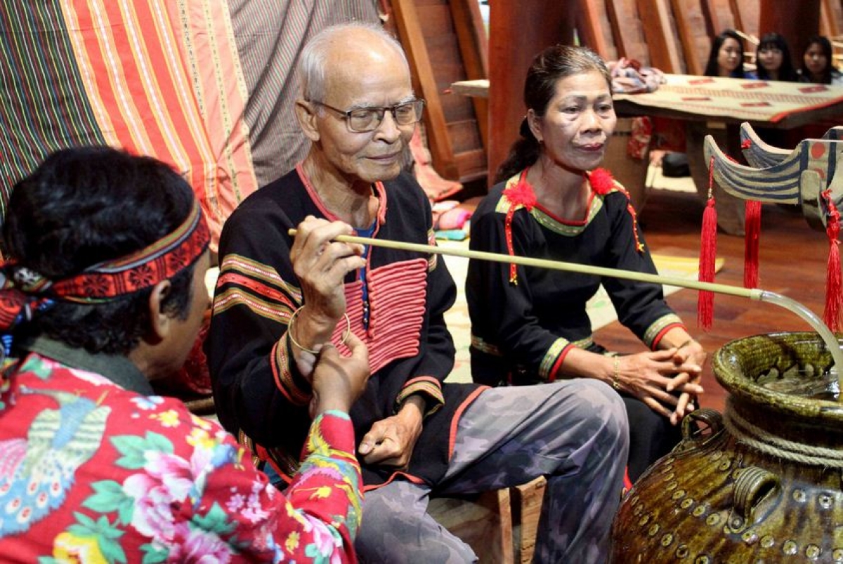 Ngă yang phrâo kông kơ pô sang, tơlơi ngă yang yom biă lơ̆m đĭ sang phrâo mơ̆ng djuai ania Êđê
