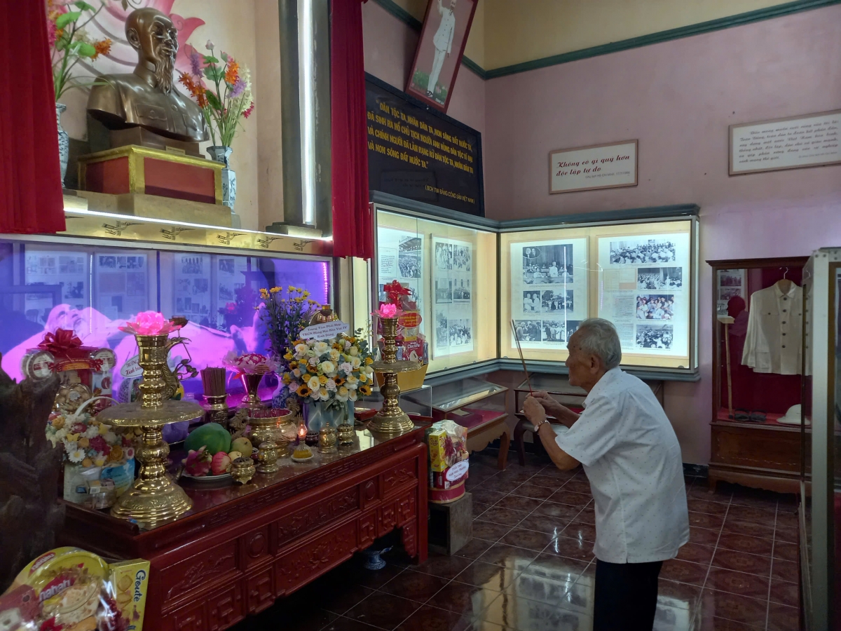 Pôa Bùi Xuân Phước têk nhang a ngiâ tíu koh tơbâ Pôa Hồ Chí Minh, Kăn xiâm hnê ngăn tơnêi têa hneăng apoăng