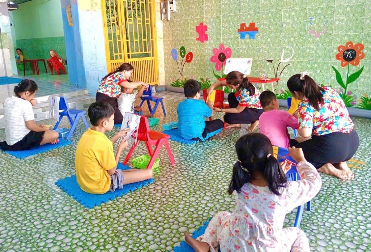
Đe duch pơtho tŏk bŏk oei pơhrăm tơdrong kăl ăn đe mon