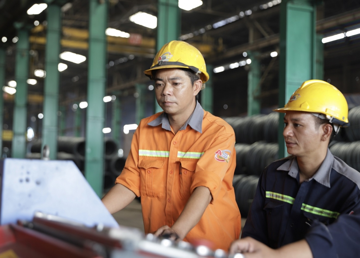 Ngoh Lê Trung Hiếu (ếo trĭng) dế pê ngăn dêi kơmăi