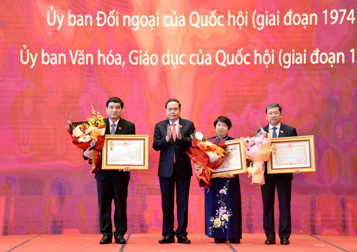 Củ tịc Quôk hội ồng Trần Thanh Mẫn jàu Gai lòng lơngăp lơngai is khà bàr pà ai ală mpồl cau in