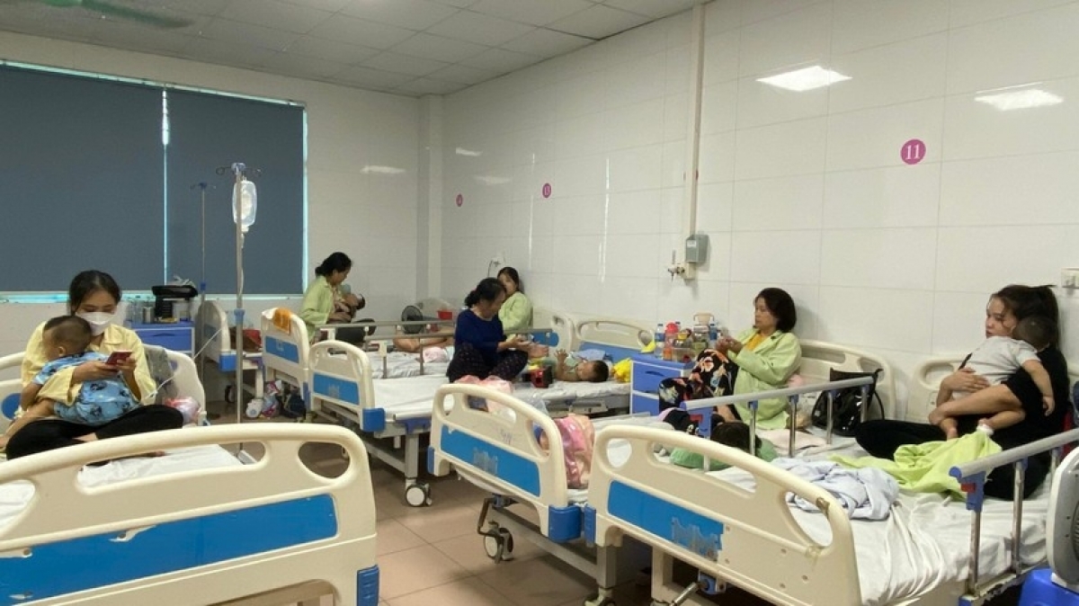 Bệnh nhân nhi tăng đột biến vào mùa hè