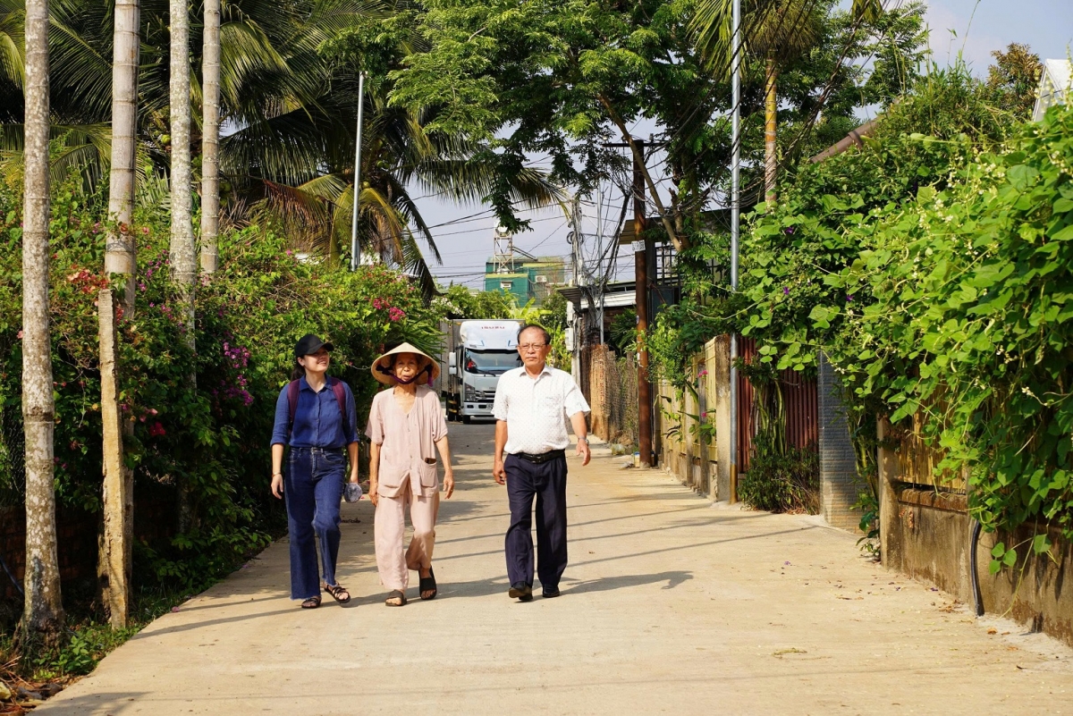 Trong bê tông Tổ dân phố 5 an nuĭh ƀon lan ŭch êng an neh, rgop prăk ndâk ƀư
 
