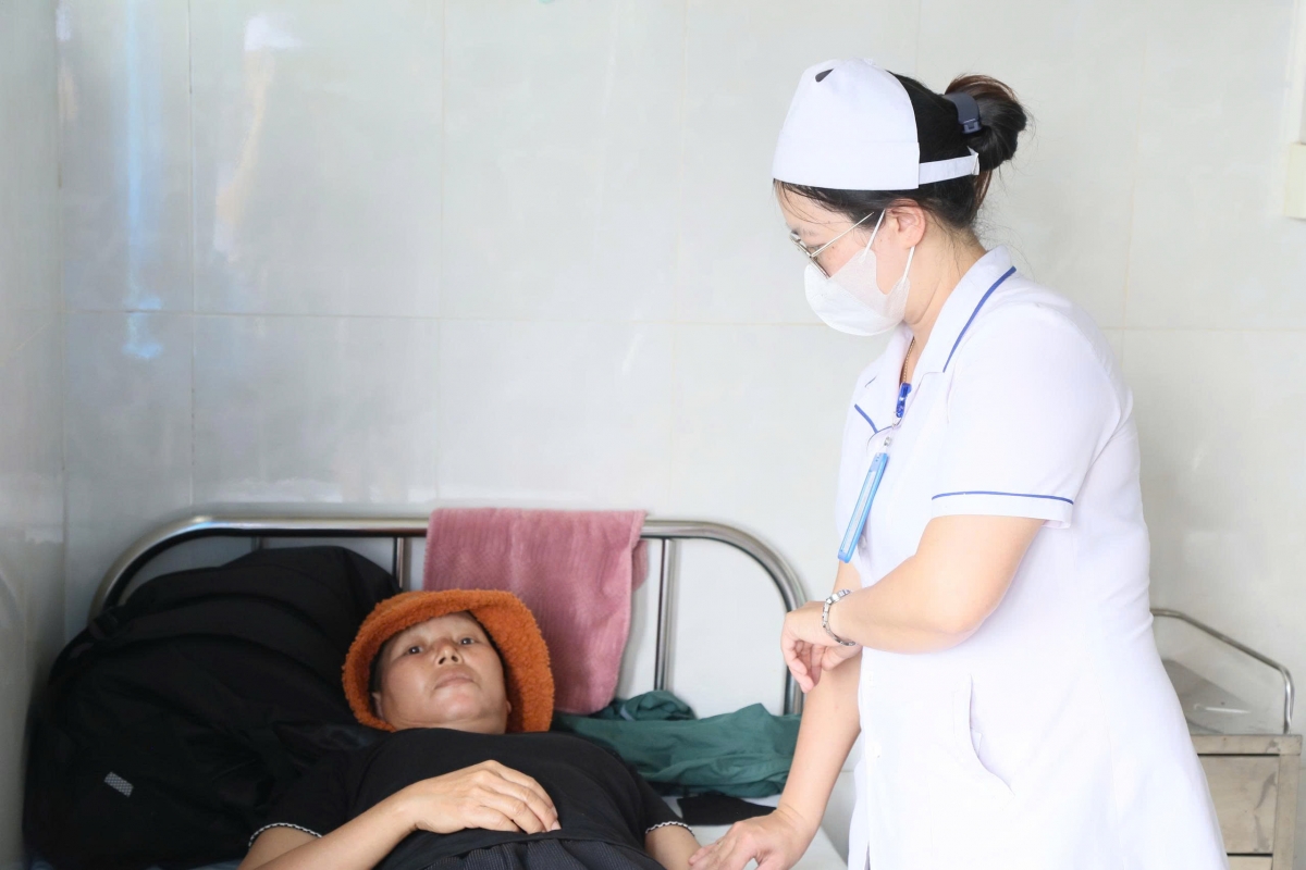 
Mĭnh ‘nu bơngai jĭ ung thư toh tŏk bŏk đei hơmet tơ̆ Hnam pơgang Đa khoa tơring Tây Nguyên