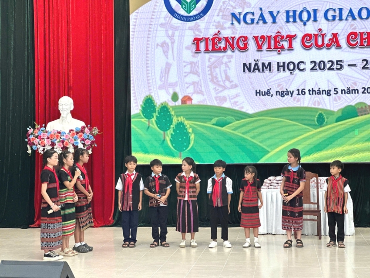 Học sinh tham gia ngày hội