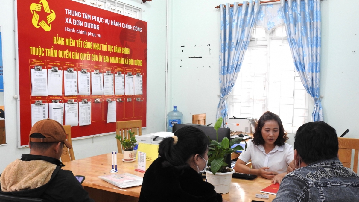 Tơdroăng cheăng a râ cheăm hên mê ƀiên chê̆ kăn ƀô̆ athế pêi hên tơdroăng cheăng