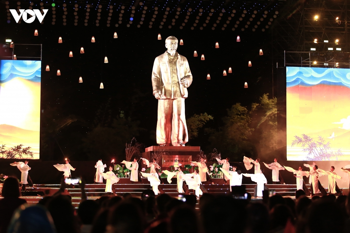 Khai mạc Lễ hội Làng Sen năm 2026. (Ảnh: Minh Châu)