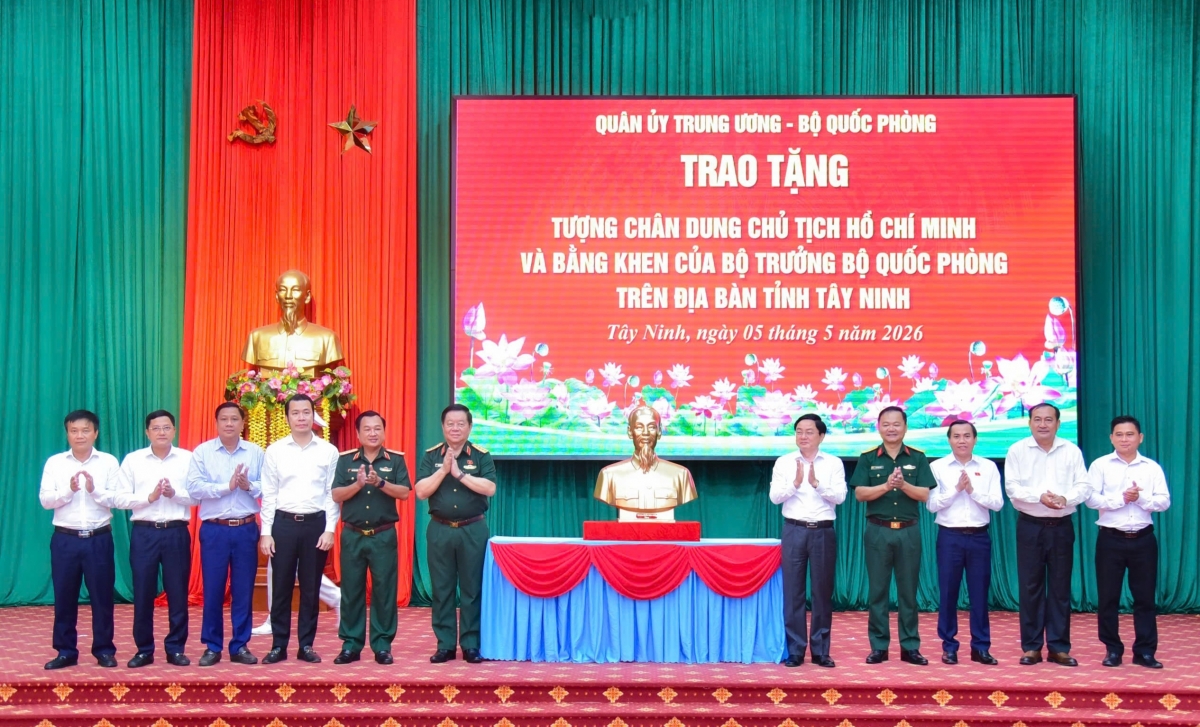 
Hơnih tơm vei lăng khul linh pôk rup man Ƀok Hô păng pôk hơpah hăm tơdrong jang ăn pôk rơih tơ̆ Tây Ninh