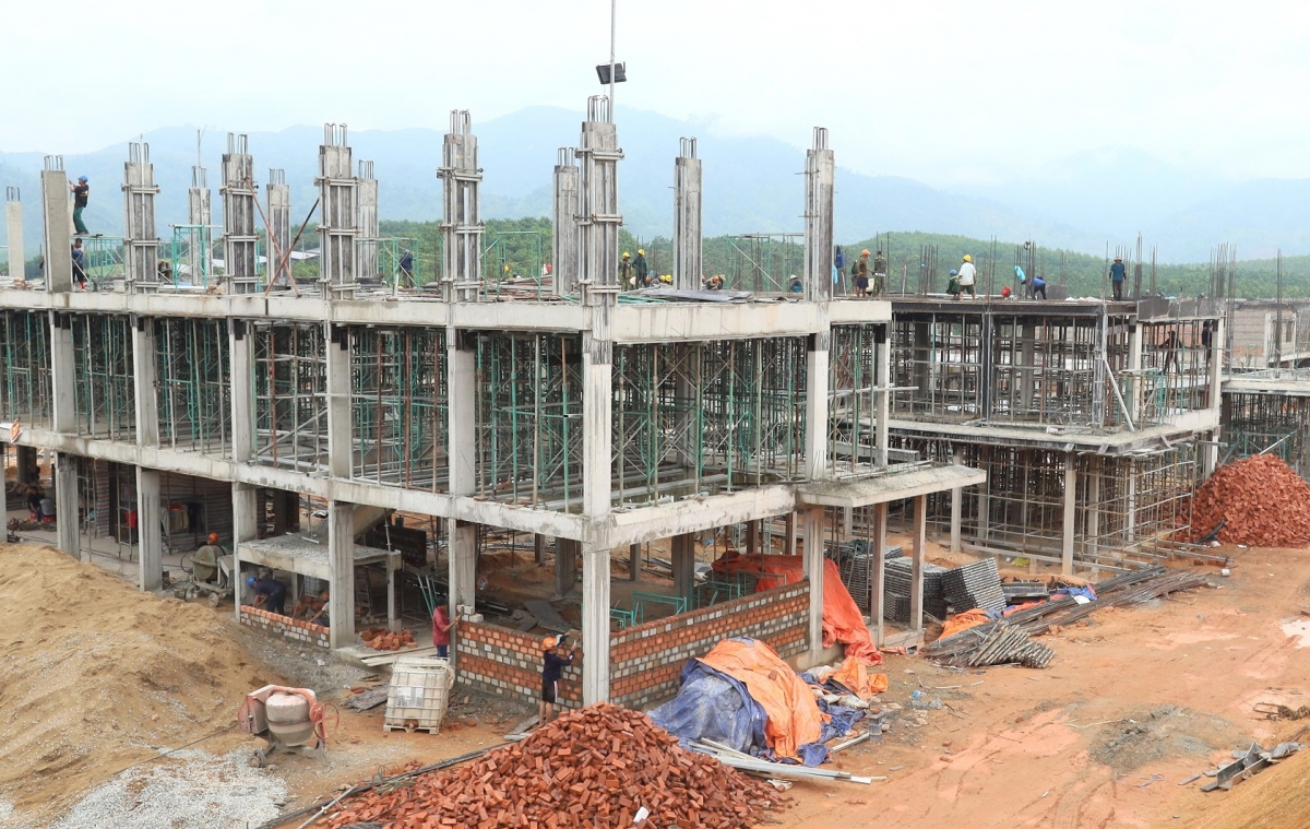 Nhih nti phổ thông nội trú rep gưl tiểu học – trung học cơ sở xã Mô Rai