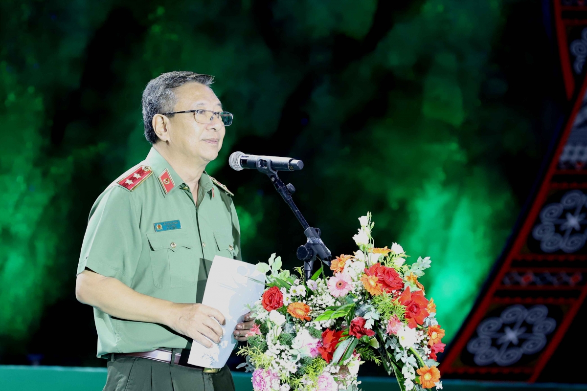 Theo Trung tướng Đỗ Triệu Phong, Cục trưởng Cục Truyền thông CAND, các hoạt động hôm nay là nhằm cụ thể hóa phong trào thi đua “Ba nhất”: Kỷ luật nhất, trung thành nhất và gần dân nhất của lực lượng công an nhân dân. Ảnh: Trấn Long/VOV Tây Bắc