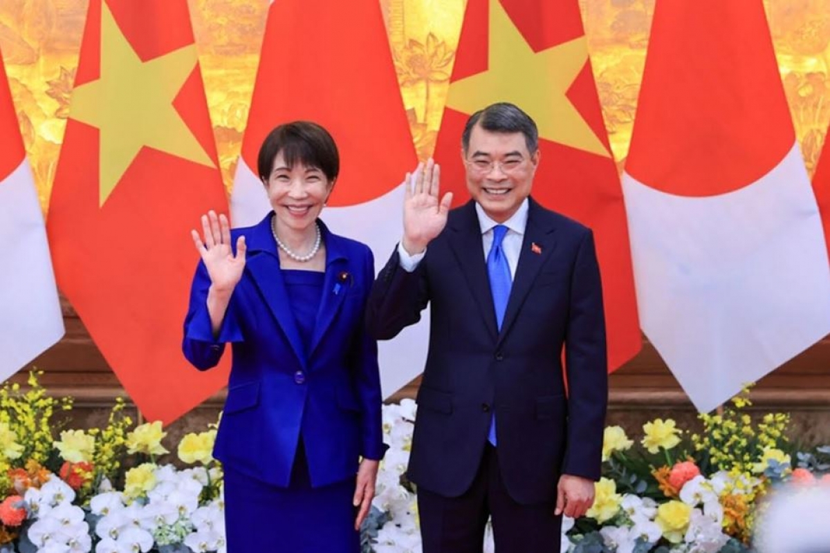 -Thủ tướng Lê Minh Hưng n’hanh Thủ tướng Nhật Bản Takaichi Sanae.