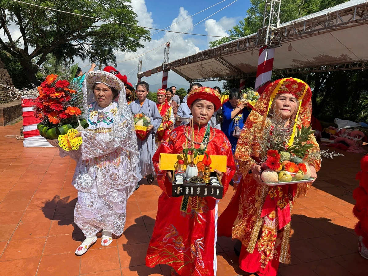 Khu pleăng tơmeăm tung mơdĭng Vía Bà