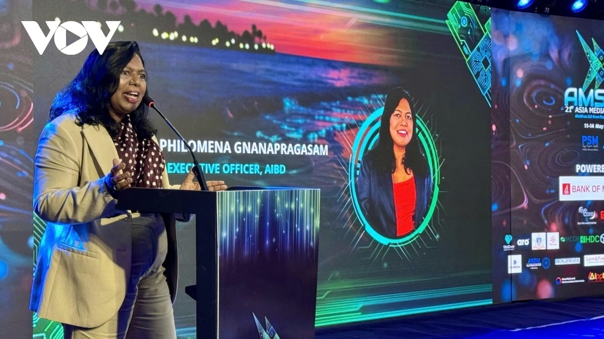 Bà Philomena Gnanapragasam, Giám đốc điều hành, Chủ tịch Đại hội đồng Viện Phát triển Phát thanh Truyền hình Châu Á - Thái Bình Dương (AIBD) phát biểu khai mạc Hội nghị