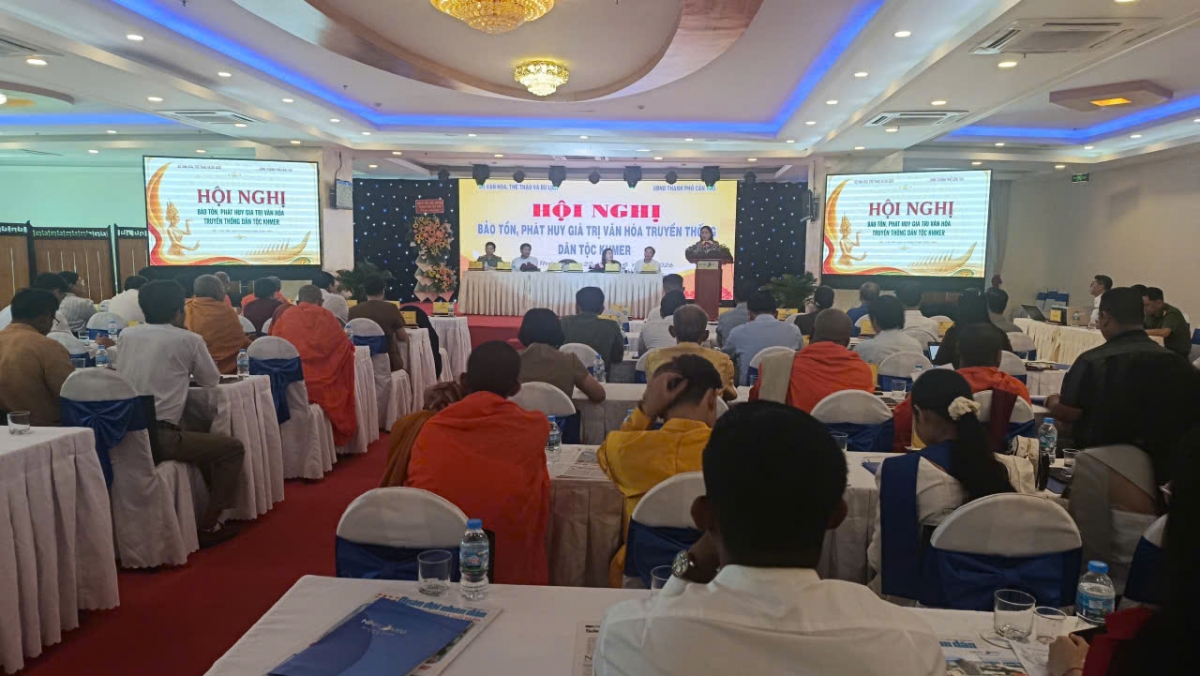 Quang cảnh tại Hội nghị bảo tồn, phát huy văn hóa dân tộc Khmer diễn ra tại Cần Thơ.