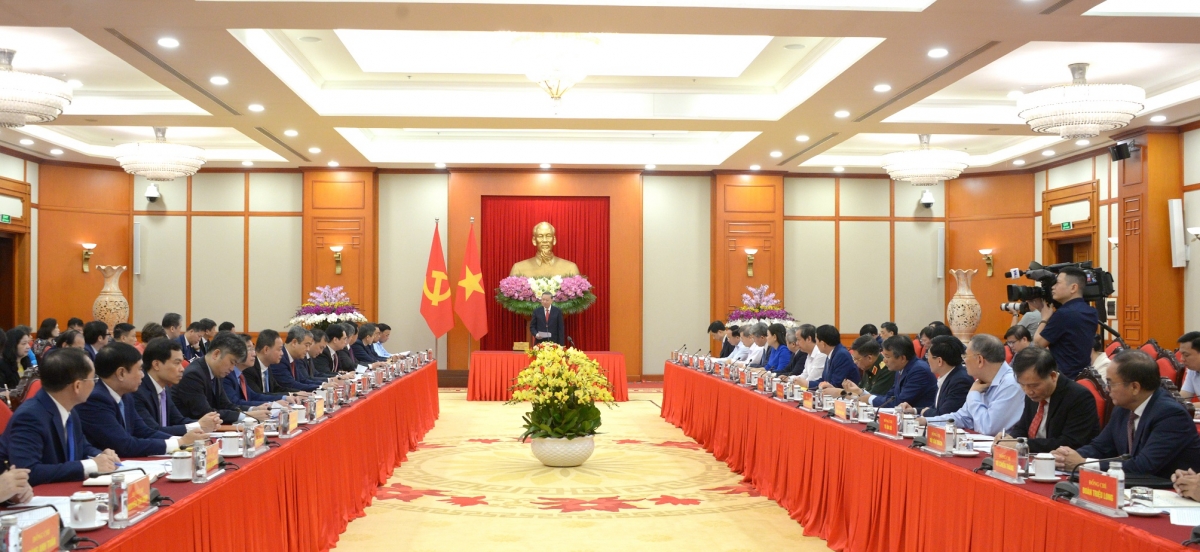 
Um rup tơdrong pơm jang