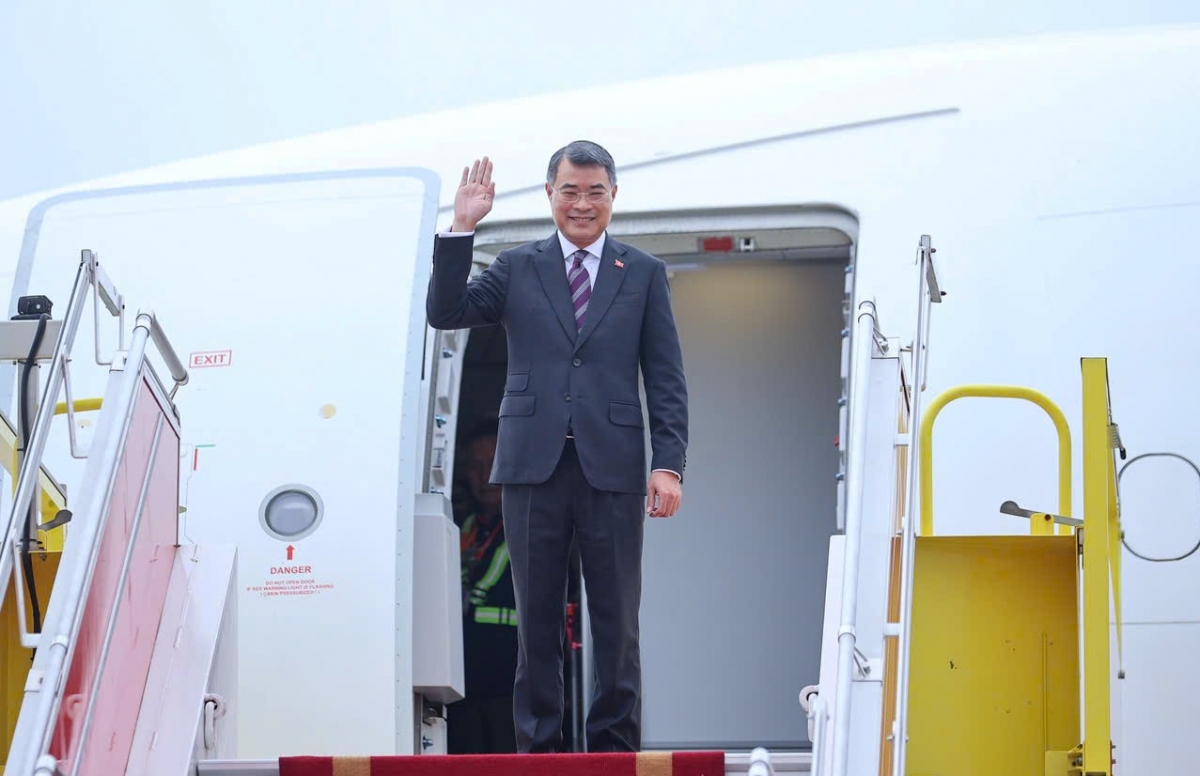 -Khua knŭk kna Lê Minh Hưng nao ti Russia