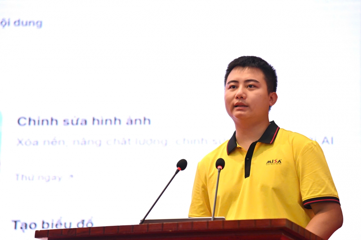 Đại diện Công ty Cổ phần MISA truyền tải nội dung tới các học viên (Ảnh: Đức Duẩn)