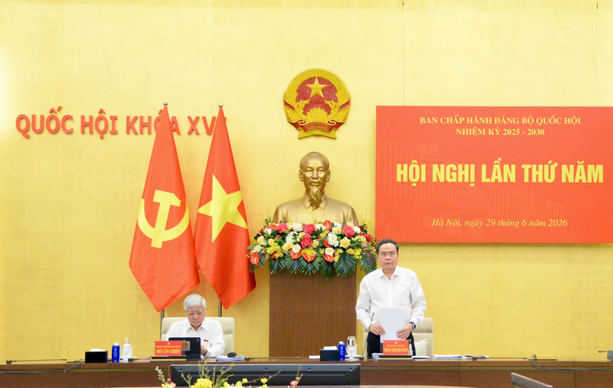 - Khua bruă kƀĭn ala Trần Thanh Mẫn blŭ hrăm ti anôk bi kƀĭn.