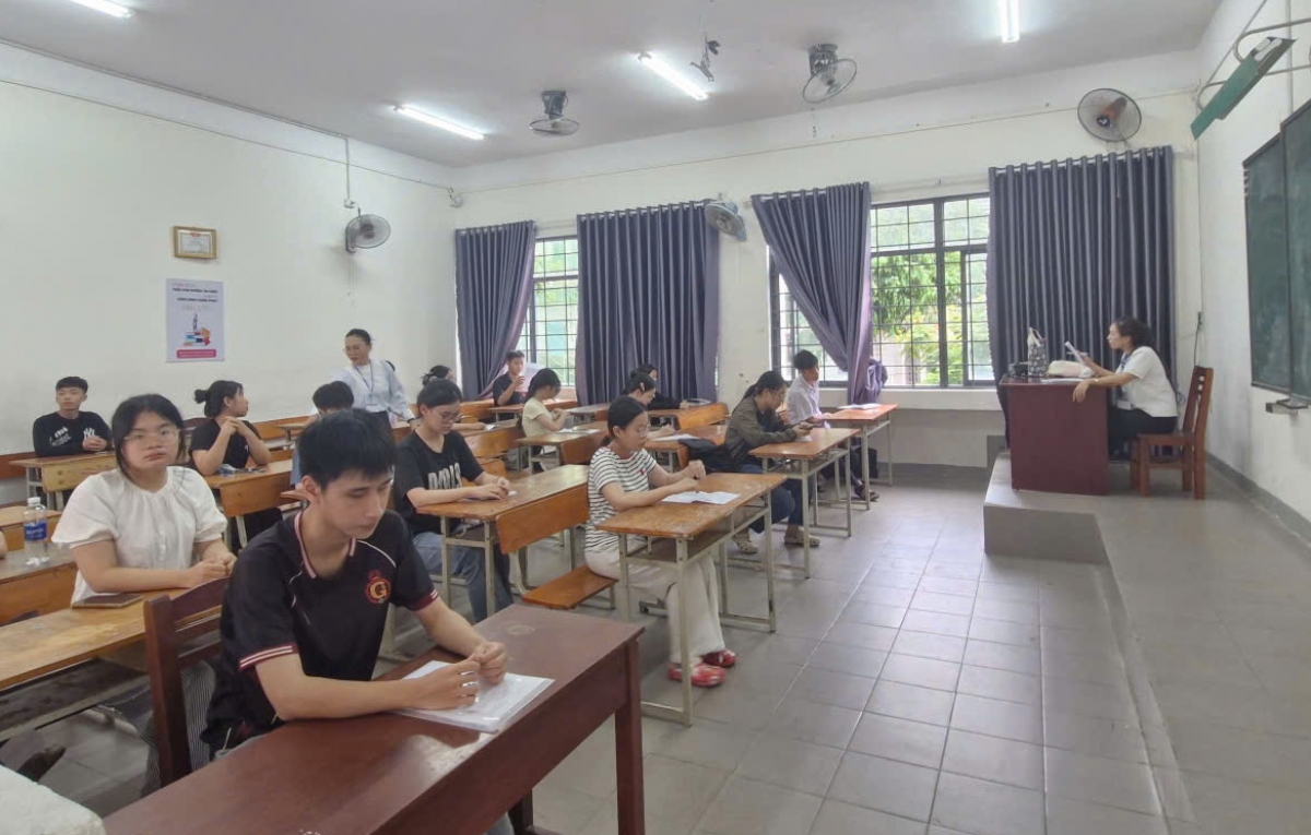 Thí sinh Đà Nẵng hoàn thành môn thi đầu tiên, môn Ngữ văn kỳ thi tốt nghiệp THPT năm 2026.