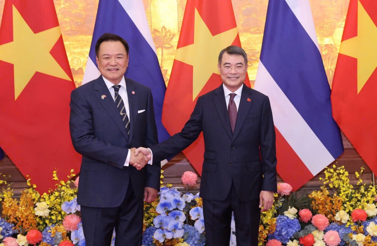 - Khua knŭk kna Lê Minh Hưng leh anăn Khua knŭk kna Ala mtao Thái Lan Anutin Charnvirakul