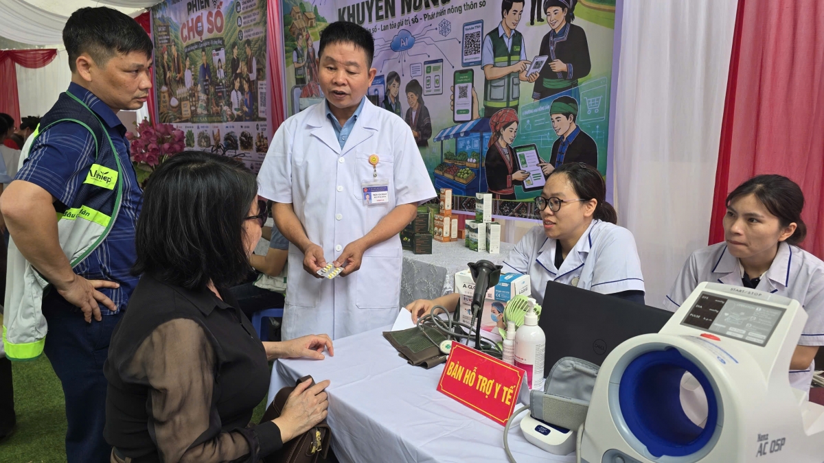 98% công dân ở xã vùng cao Bát Xát dùng thẻ căn cước để đi khám chữa bệnh. Ảnh: An Kiên/VOV Tây Bắc