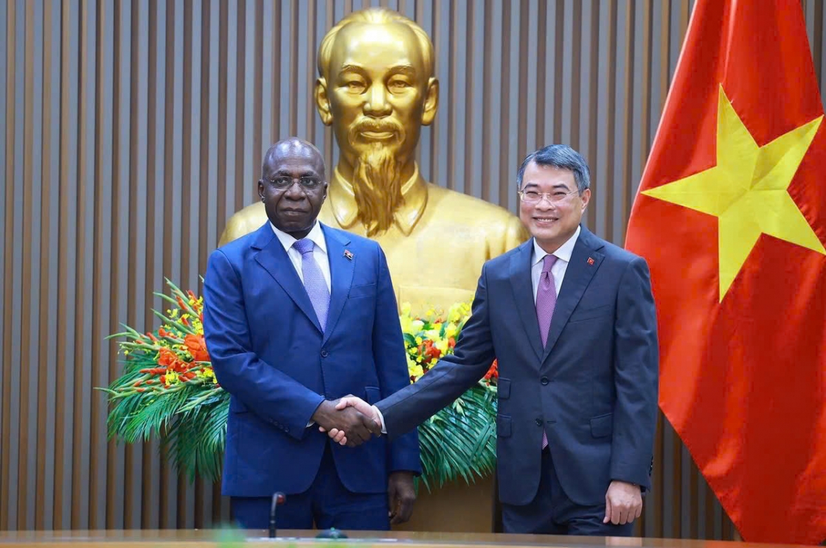 
Thủ tướng Lê Minh Hưng sơng Ƀô̆ trương Jang tơbôl Angola