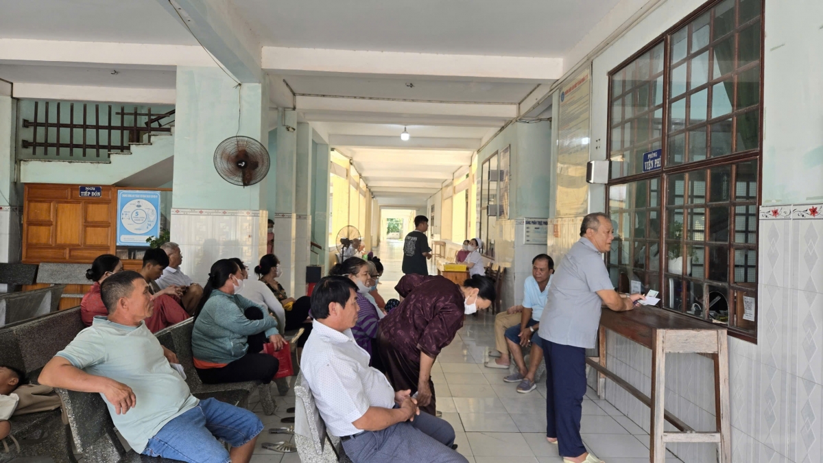 Kuăn pơlê troh khăm, pơlât a Hngêi pơkeăng mâu Lêng Kuăn pơlê kơpong Phú Quý  
