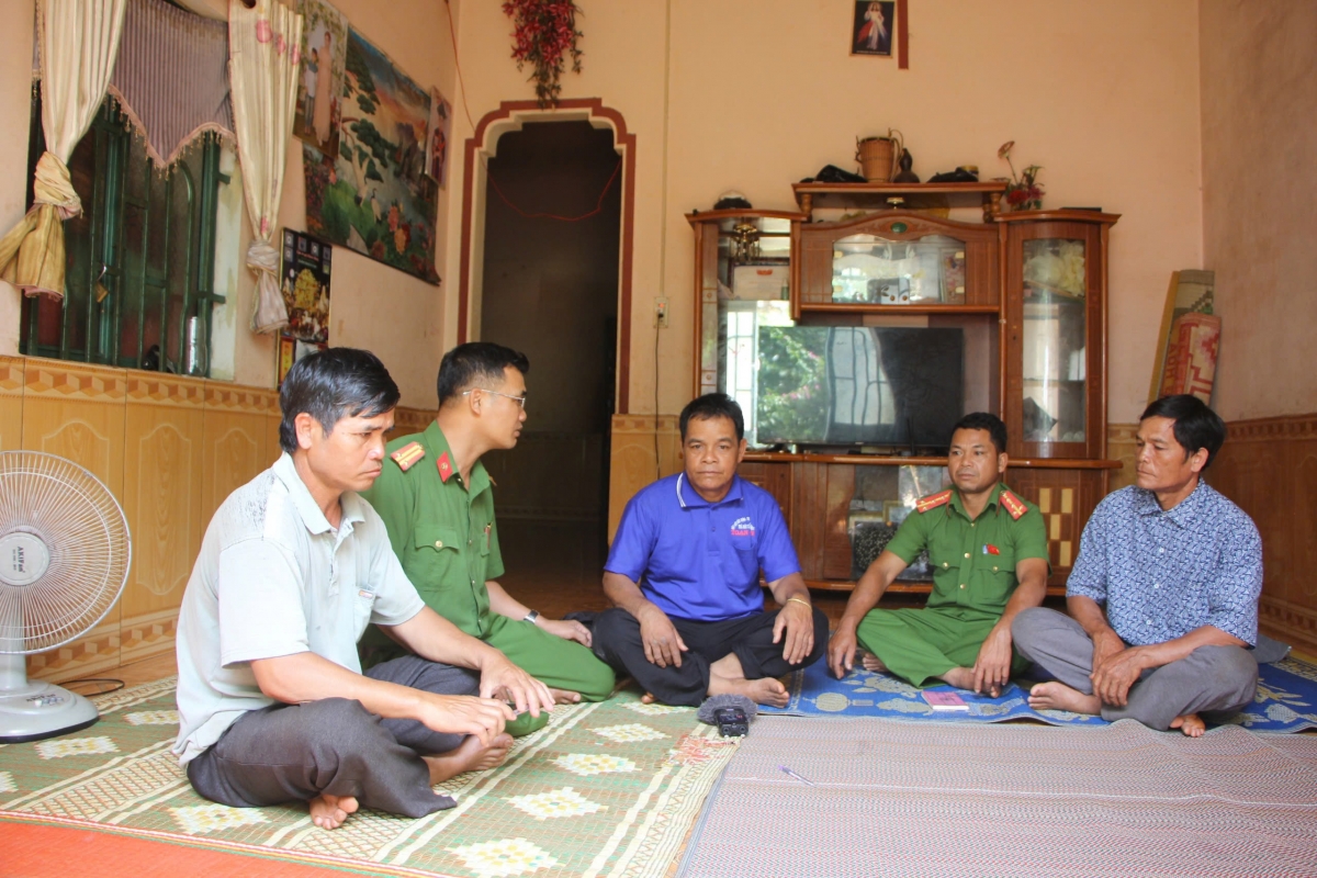 Pôa Bái - ối mơ’nui (peăng hơvá) tro pơlông djâ, veăng tiô khôp ki ôh tá tro luât