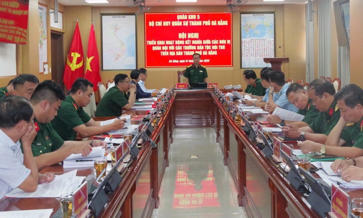Hội nghị triển khai hoạt động kết nghĩa giữa các đơn vị quân đội với các trường phổ thông dân tộc nội trú trên địa bàn thành phố.