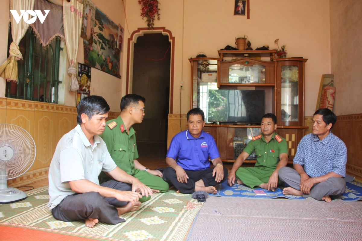 Ong Bái (daok gah hanuk abih) biak mboh hu duas kayua njauk bruk dui katung, tame agama oh lagaih