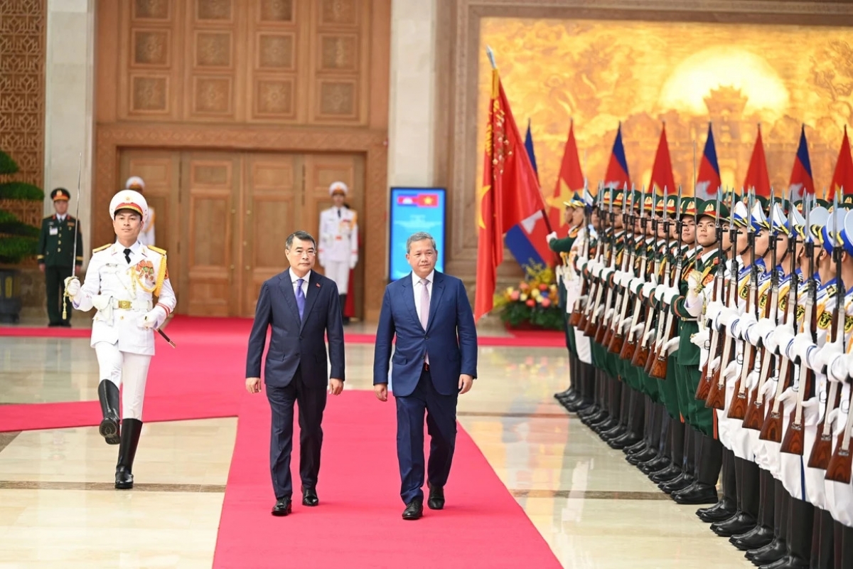 -Khua knŭk kna Lê Minh Hưng gĭt gai knăm drông Khua knŭk kna Campuchia Hun Manet.