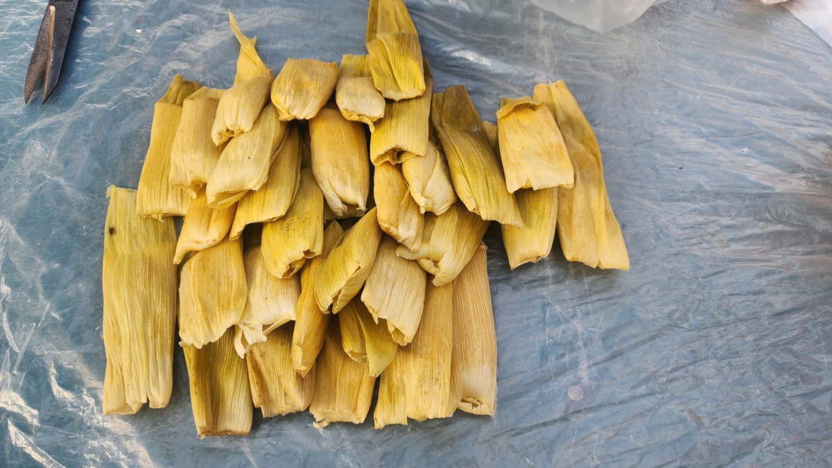 Bánh ngô mang hương vị đặc trưng vùng cao - Ảnh: Thanh Thủy.