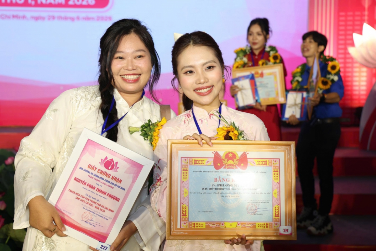 Ca si Phương Mỹ Chi (gah hanuk) hu pok meyaom Dam dara naih gheih ngak tui panuac Wa Ho thun 2026