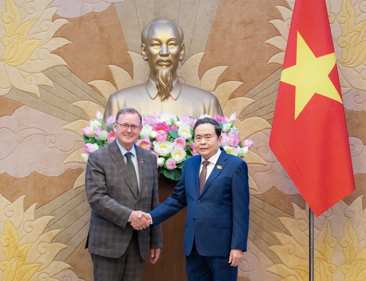 -Khua bruă kƀĭn ala Trần Thanh Mẫn lehanăn k’iăng khua bruă kƀĭn ala Alemang