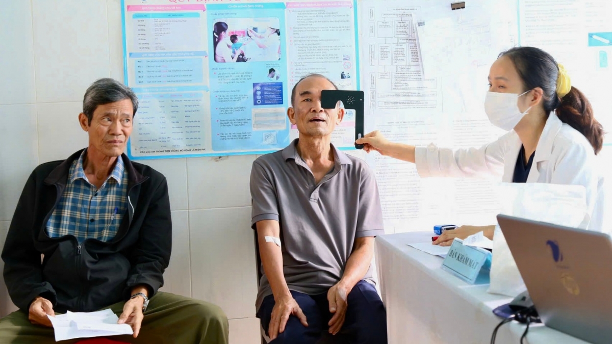 Người dân được thăm khám sức khỏe miễn phí - Ảnh: Tuấn Long/VOV Tây Nguyên.