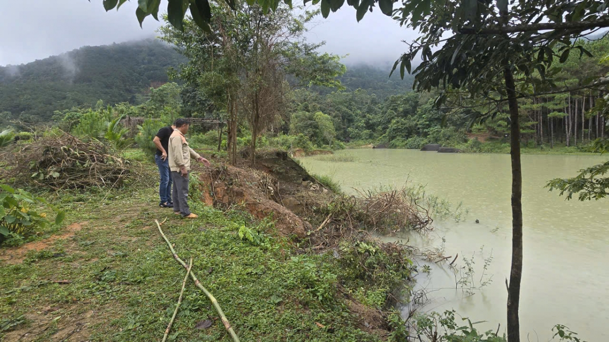 Rơchôa Tân Sơn cheăm Biển Hồ, kong pơlê Gia Lai tro tơhnâp môi iâ pơla troăng rơchôa drêng troh rơnó mêi la ngiâ