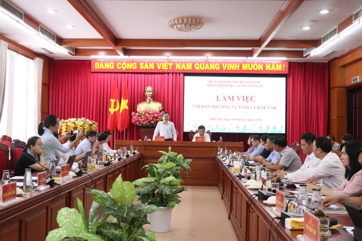  Mpồl Sền sơwì sồ 26 bơh Bộ Chính trị dê lơh broă mờ Mpồl lơh kơnòl broă sùm Tỉñ ủy càr Dăk Lăk