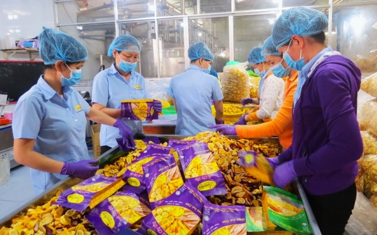 chuyển đổi số rất là sớm giúp cty quản lý chặt chẽ từ khâu mua nguyên liệu đầu vào, đến đầu ra sản phẩm, khâu bán hàng và khâu hạch toán ở công ty