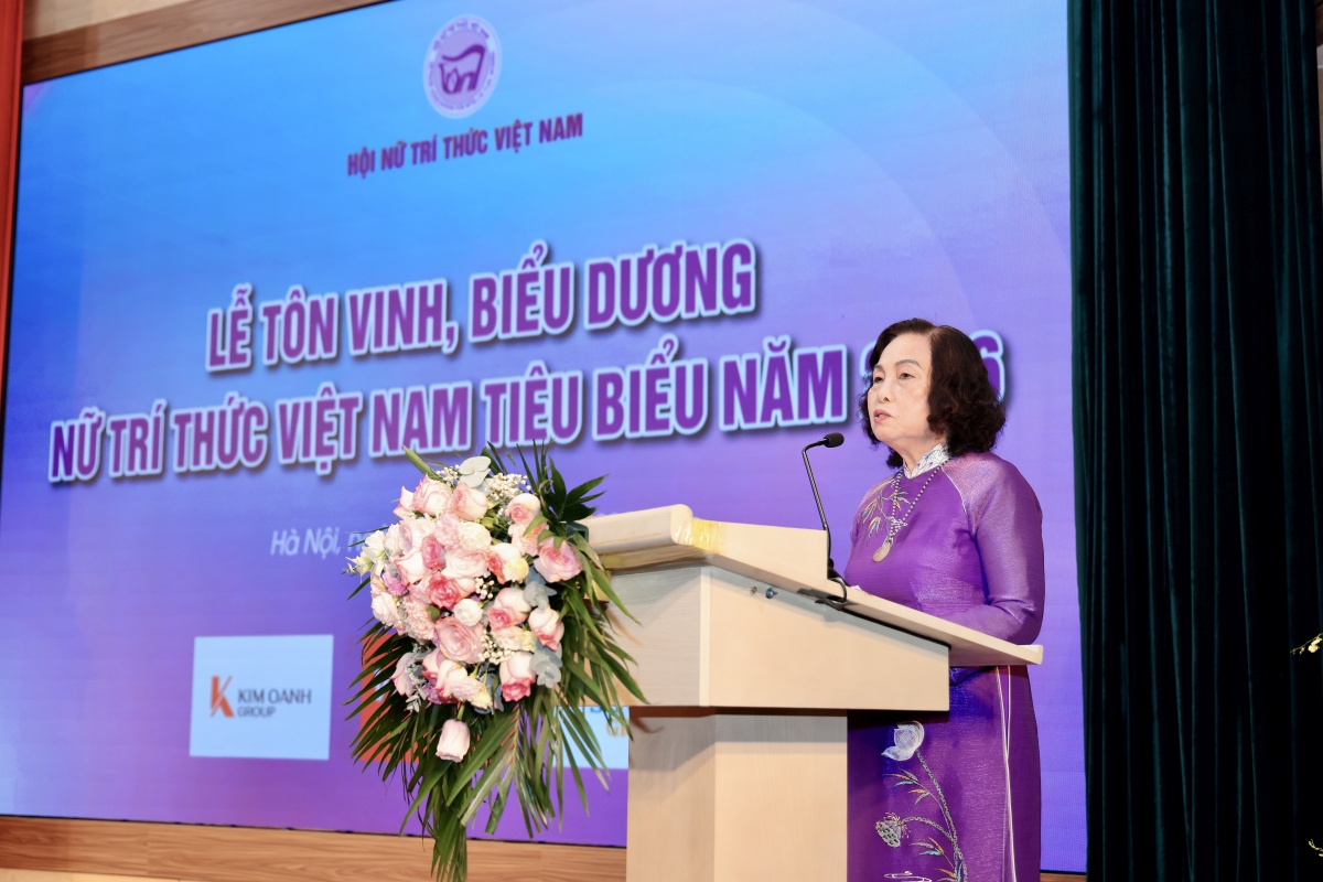 GS.TS Lê Thị Hợp, Chủ tịch Hội Nữ trí thức Việt Nam