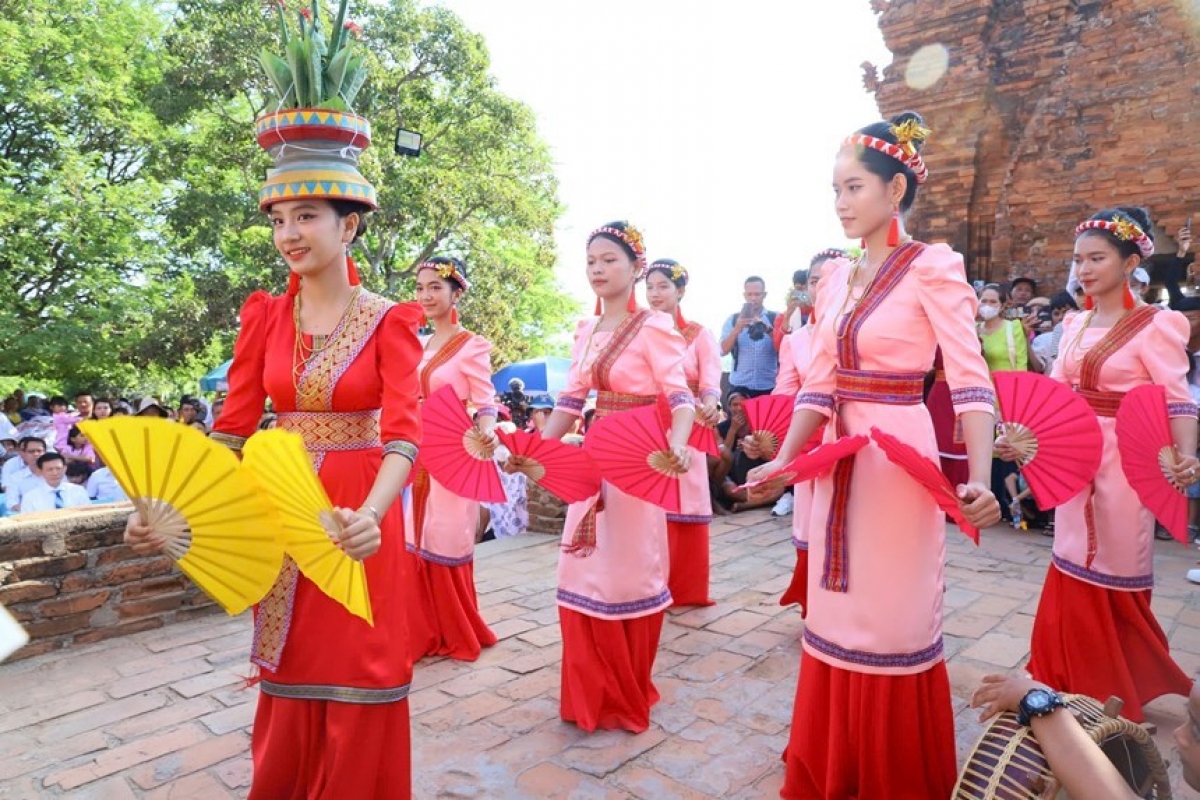 Khanh Hoa daok srap gap tani tanat ka harei raya ilamo bangsa Cam