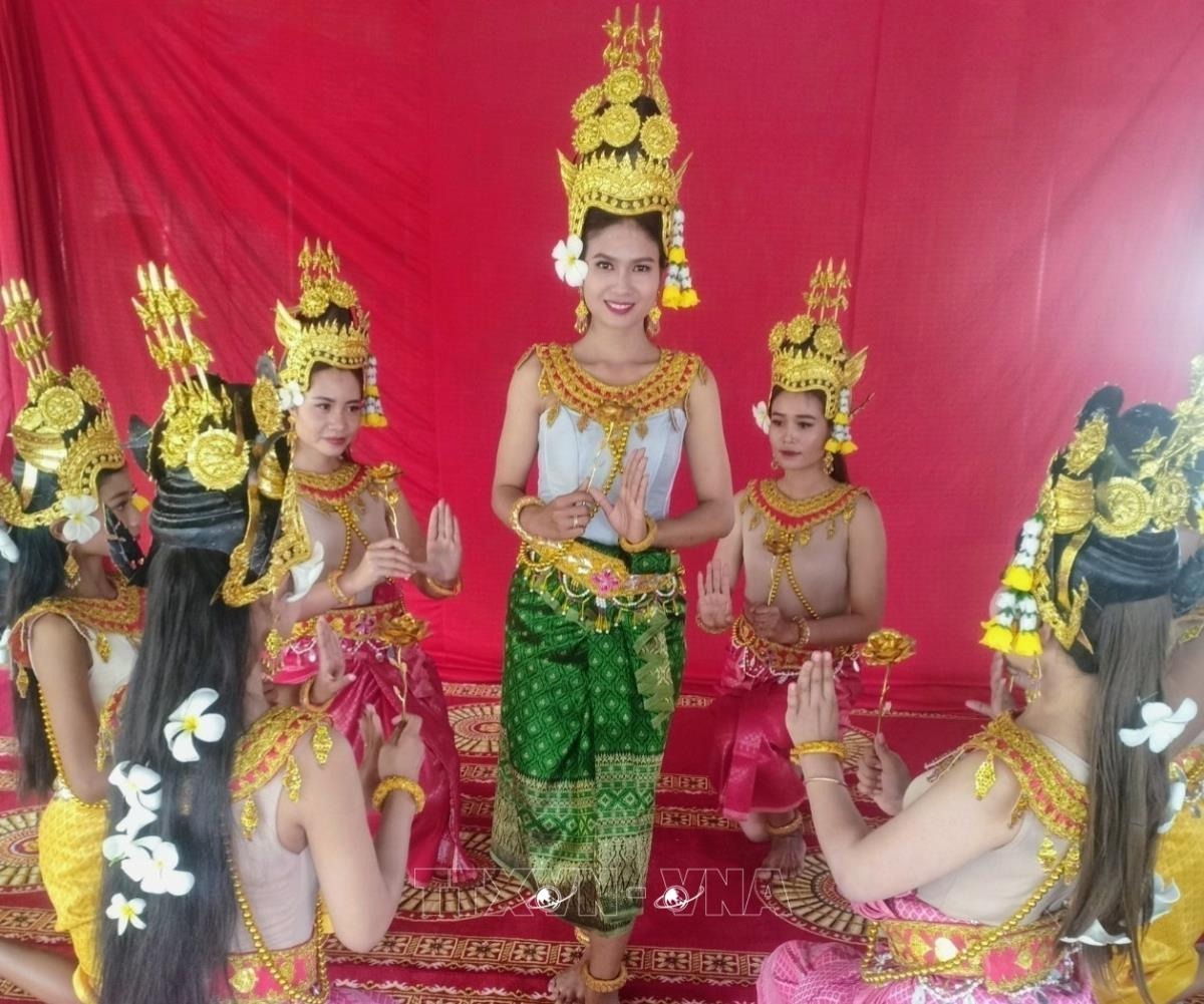 Biểu diễn văn nghệ các dịp lễ tết của đồng bào Khmer - Ảnh: TTXVN.