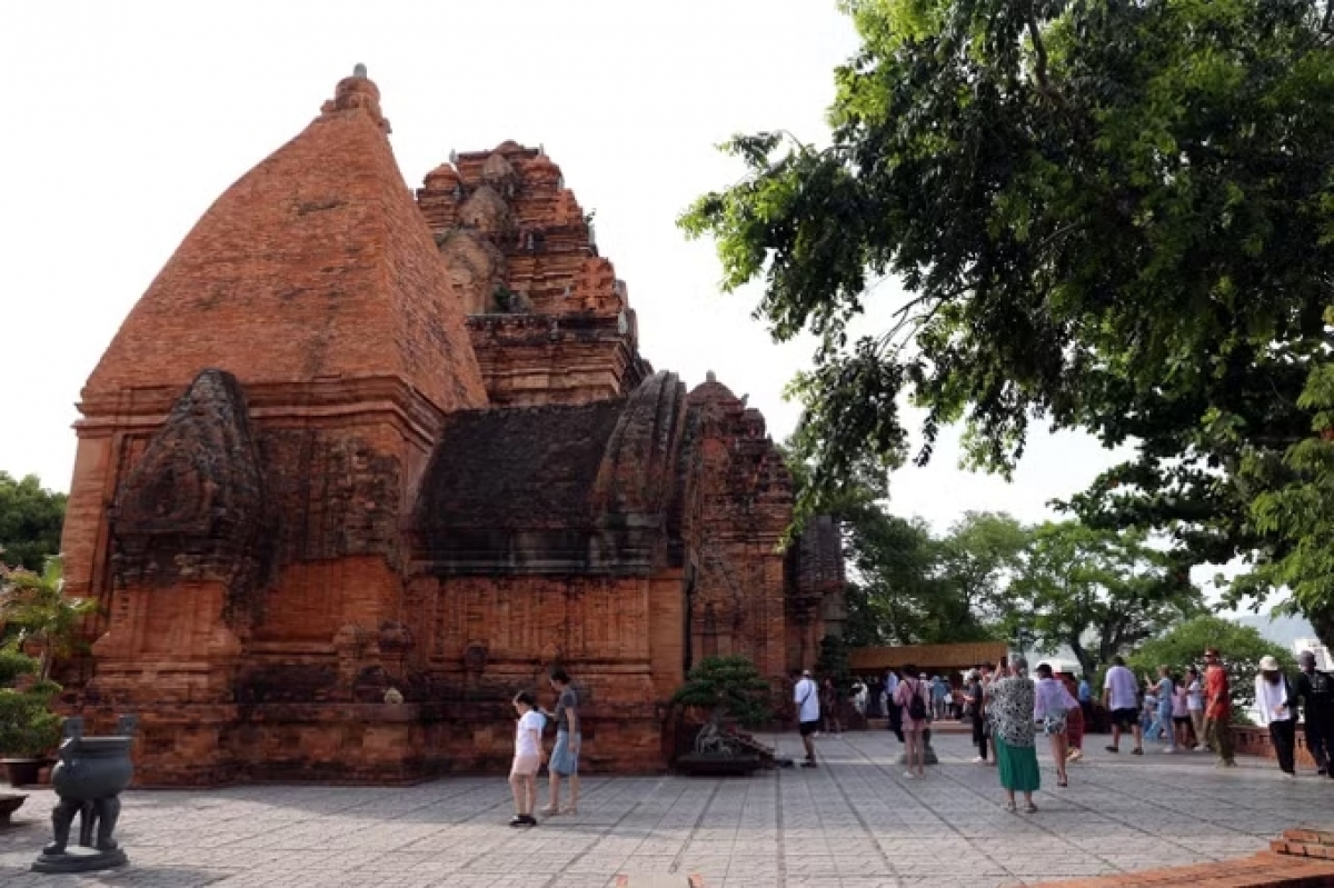 Vẻ đẹp cổ kính của quần thể kiến trúc Tháp Bà Pô Nagar hòa quyện cùng các giải pháp truyền thông công nghệ mới.