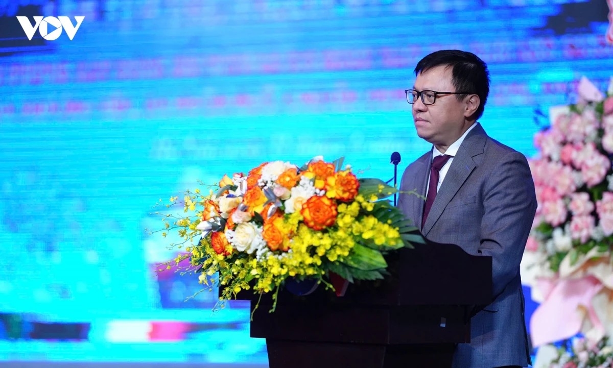 Ủy viên Trung ương Đảng, Phó Trưởng Ban Tuyên giáo và Dân vận Trung ương, Chủ tịch Hội Nhà báo Việt Nam, Tổng biên tập Báo Nhân dân Lê Quốc Minh phát biểu