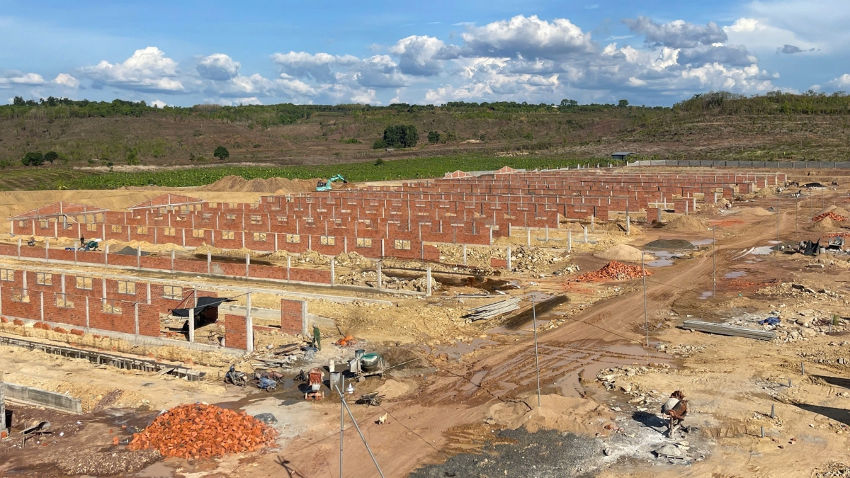 Một trang trại chăn nuôi heo công nghệ cao đang xây dựng ở xã Ia Le, tỉnh Gia Lai. Ảnh: Nguyễn Thảo/VOV Tây Nguyên