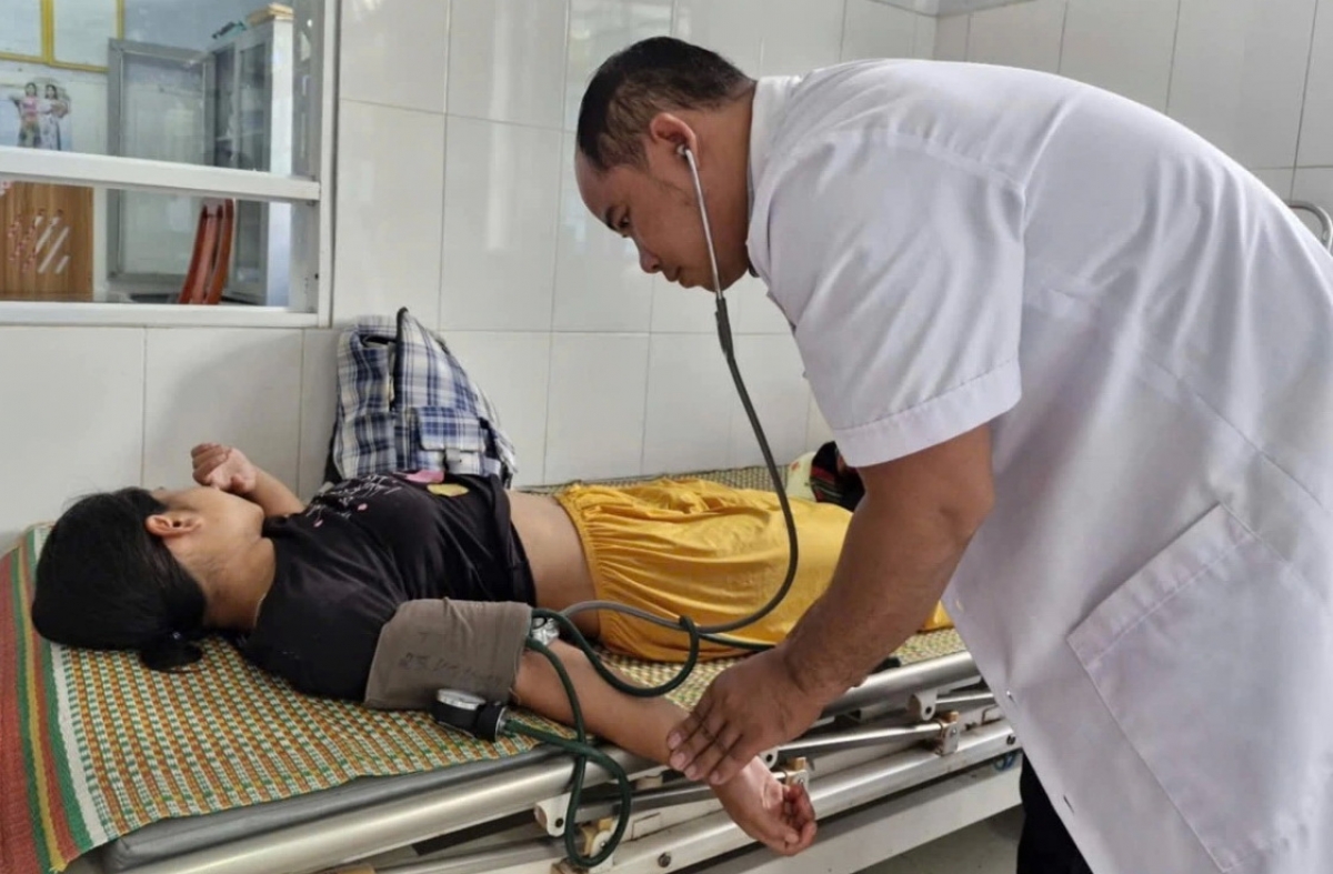 Người dân miền núi TP.Đà Nẵng khám bệnh bảo hiểm y tế (Ảnh: Tuyết Lê)