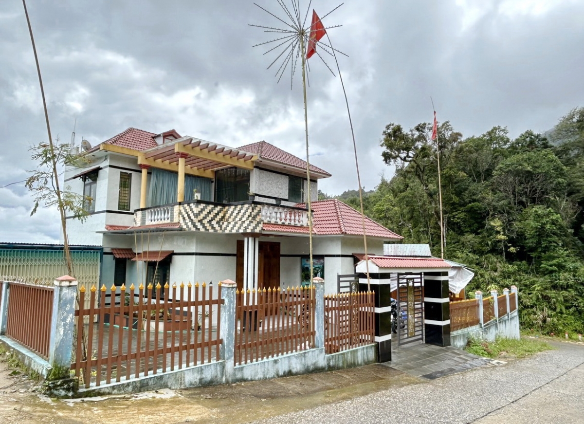 Mâu hngêi ki lĕm dêi mơngế Rơteăng rế hía rế hên