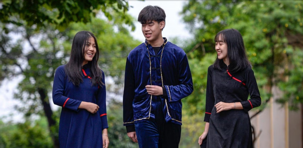 Trang phục truyền thống của người Ngái - Ảnh: Thành Đạt.