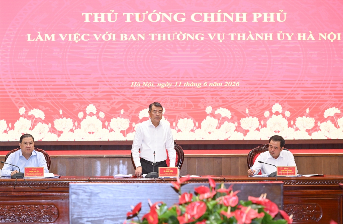 -Khua knŭk kna Lê Minh Hưng  blŭ hrăm ti anôk bi kƀĭn.